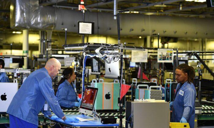 US Manufacturing Soars to 15-Month High: ISM