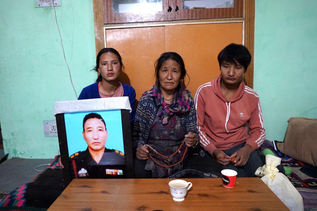 Tibetan Soldier Who Helped Recapture Mountain Peak for India Killed by Chinese Land Mine