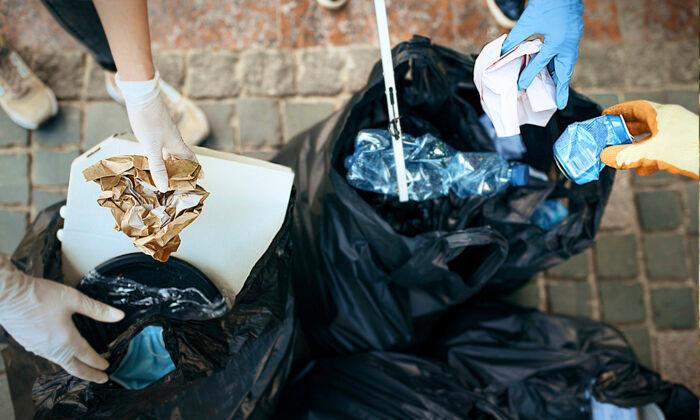 3 Cincinnati Brothers Pick Up Trash in Their Neighborhood: ‘This Is Our Community Too’