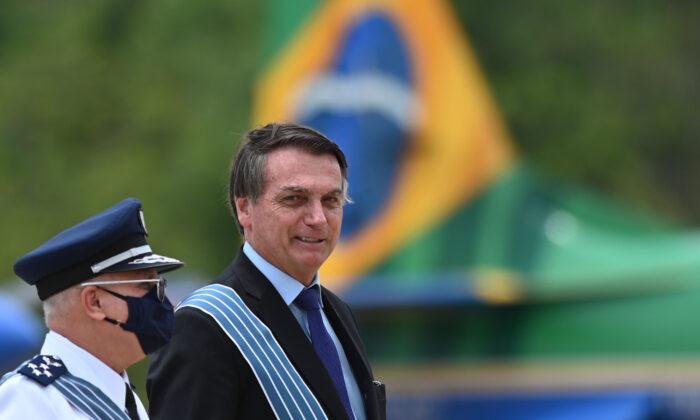 Brazil’s Bolsonaro Says He’s Aware of Fraud in US Presidential Election