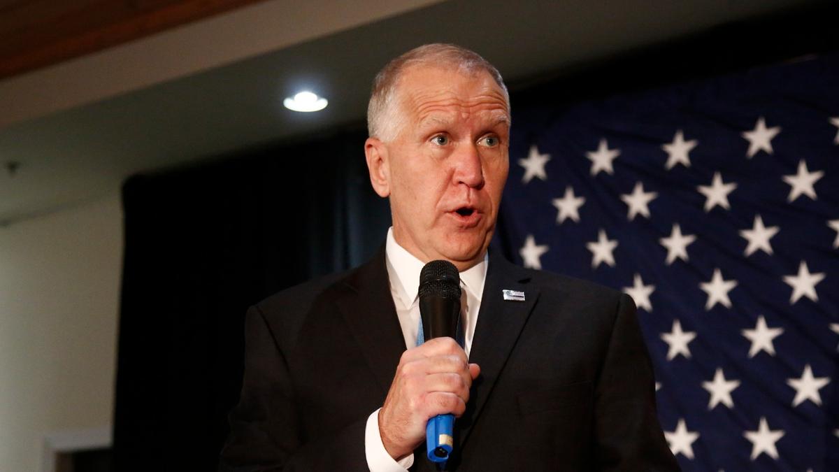 GOP Senators’ Bill Would Block Biden Administration From Paying Illegal Immigrants