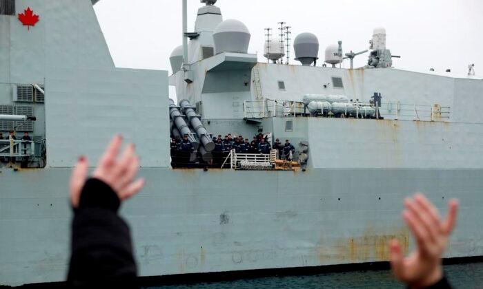 Canadian Warship Crosses Taiwan Strait, Challenges China’s Ownership Claims