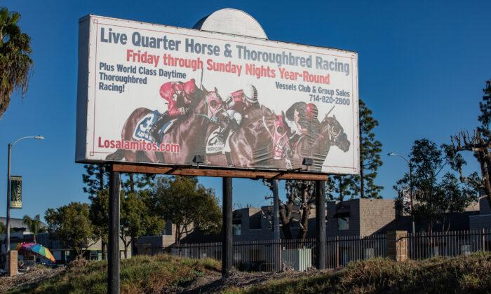 Embattled Horse Racing Track Receives Year-Long Racing License