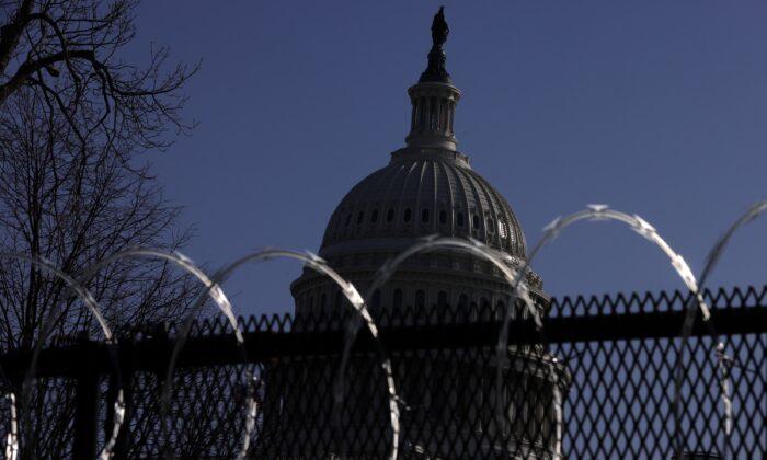 Outer Perimeter Fencing of US Capitol Taken Down, but USCP Ready at ‘Moment’s Notice’