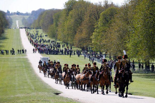 Members of The Kings Troop Royal Horse Artillery arrive at Windsor Castle on the day of the funeral of Britain's Prince Philip, husband of Queen Elizabeth, in Windsor, Britain, on April 17, 2021. (Phil Noble/Pool/Reuters)