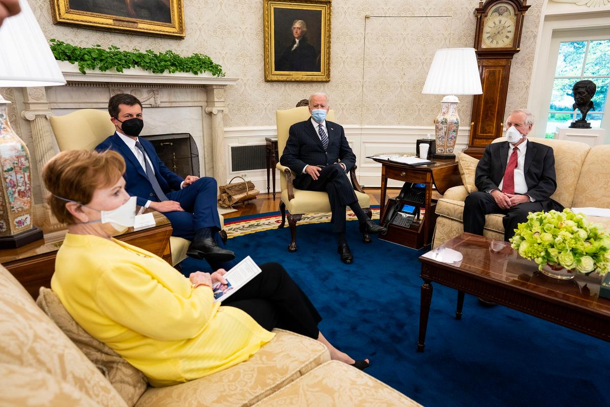 House Republicans Criticized for Changing Earmarks to Favor Rural, Exurban Districts With GOP Officials