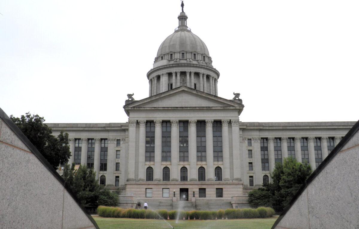 The Oklahoma State Capitol is seen in Oklahoma City on Sept. 30, 2015. (Jon Herskovitz/Reuters)