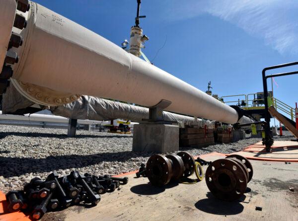 Fresh nuts, bolts, and fittings are ready to be added to the east leg of the pipeline near St. Ignace as Enbridge prepares to test the east and west sides of the Line 5 pipeline under the Straits of Mackinac in Mackinaw City, Mich., on June 8, 2017. (Dale G Young/The Canadian Press/AP Photo)