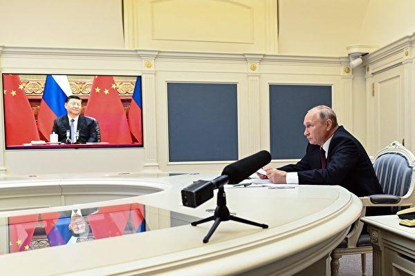 Sino-Russia Conference Extends Treaties as Xi Kowtows to Putin for Better Relations