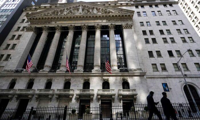 Stocks Return to Records on Wall Street Following Fed Speech