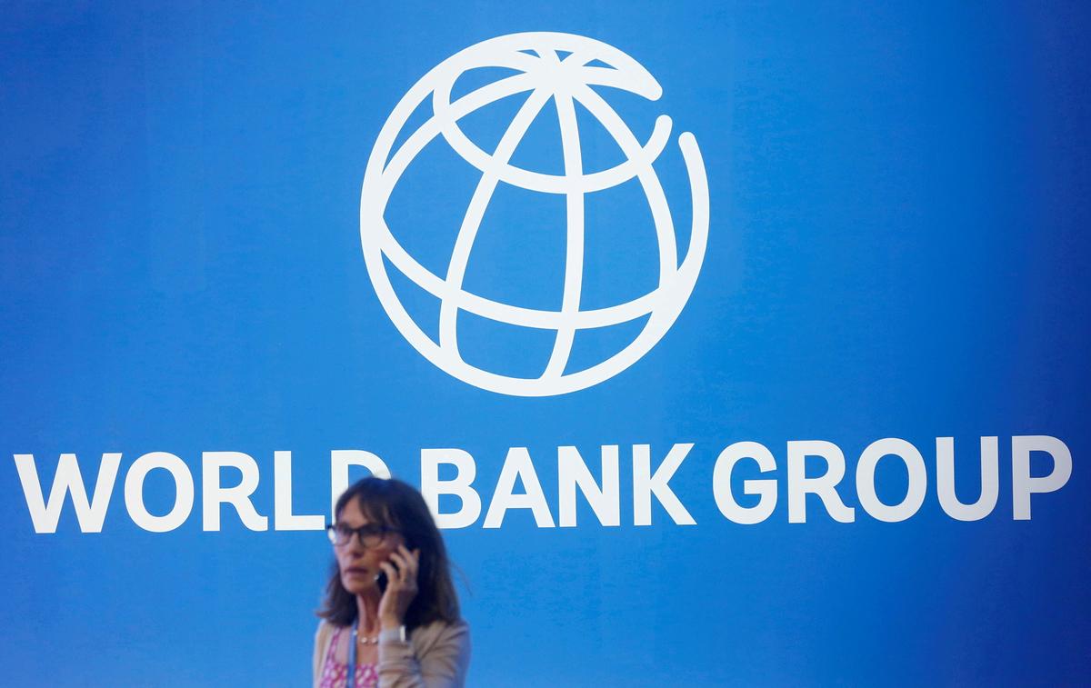 World Bank Trims East Asian Growth for 2024 on Softer Trade, Debt Risks