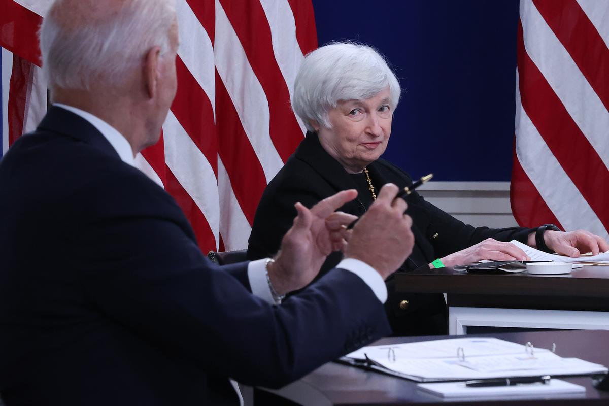 The Wheels Are Coming Off the Biden Economy