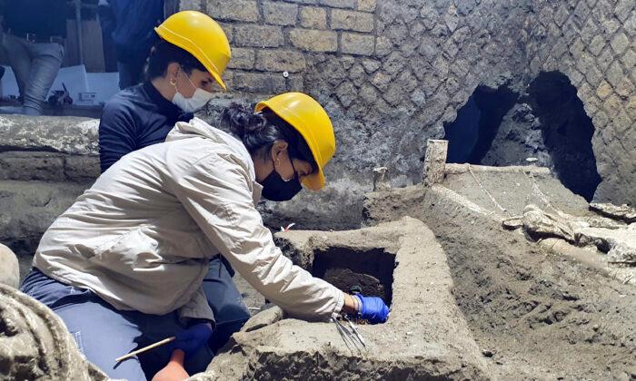 Pompeii Dig Yields Rare Window on Daily Life of Enslaved