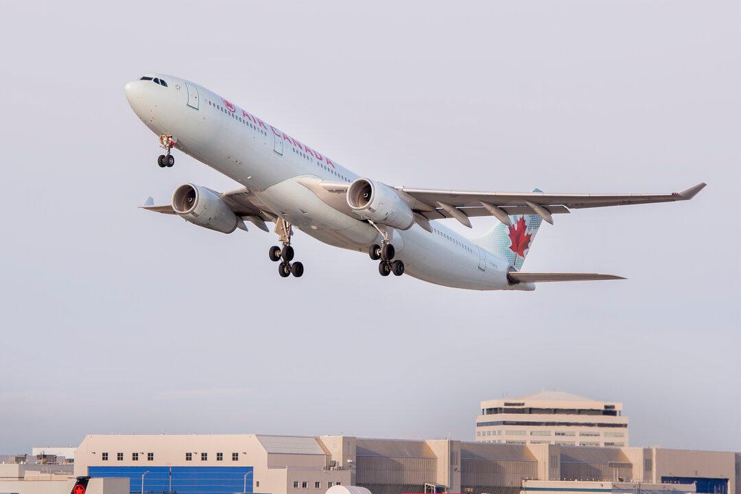 Ottawa Asks Court to Dismiss Latest Travel Vaccine Mandate Lawsuit