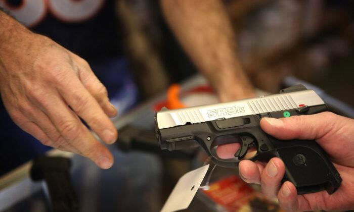 Illinois House Sends Gun Bill to Senate