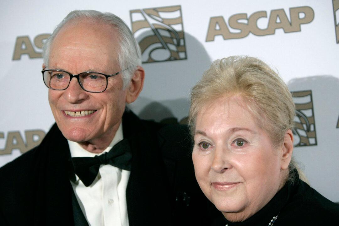 Oscar-Winning Lyricist Alan Bergman, Known for ‘The Way We Were,’ Dies at 99