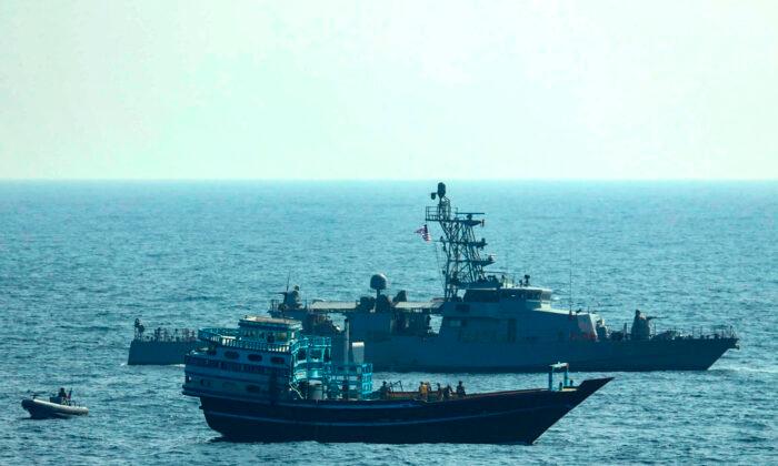 US Detains Smuggling Ship, UK Seizes Drugs in Mideast Waters