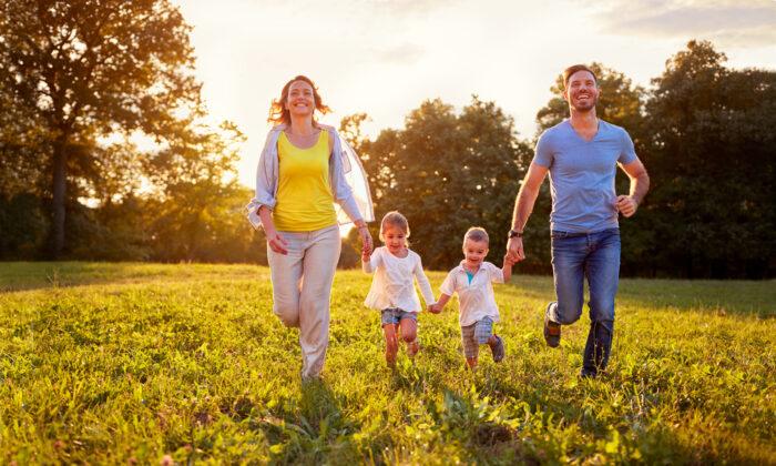 Why Getting Outside and Doing New Things Makes Your Kids Happy