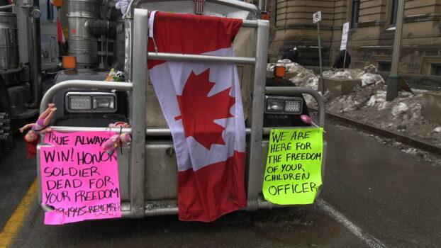 Protesters demonstrate against COVID-19 mandates and restrictions in Ottawa on Feb. 10, 2022. (Annie Wu/NTD Television)