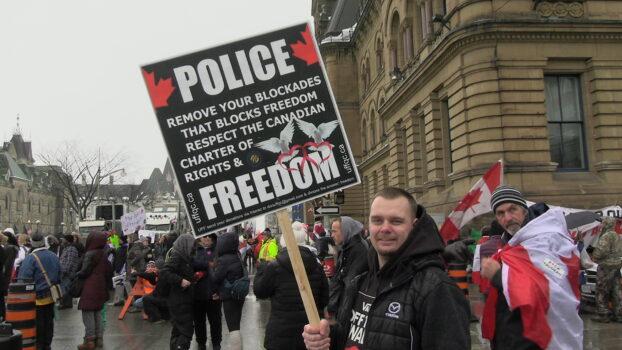 Protesters demonstrate against COVID-19 mandates and restrictions in Ottawa on Feb. 10, 2022. (Annie Wu/NTD Television)