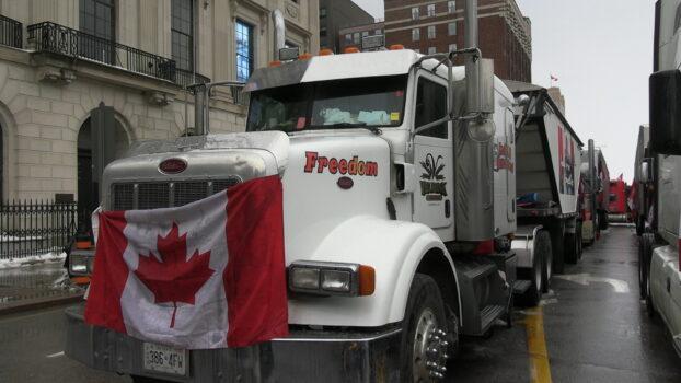 Protesters demonstrate against COVID-19 mandates and restrictions in Ottawa on Feb. 10, 2022. (Annie Wu/NTD Television)
