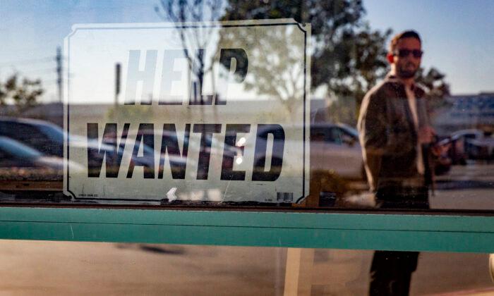 US Unemployment Claims Fell Last Week to 53-year Low