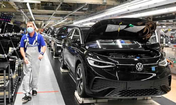 European Union Car Sales Decline Further in February