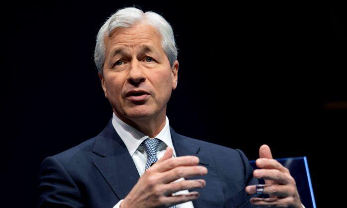 JPMorgan Chase CEO Jamie Dimon Slams Central Banks for ‘Dead Wrong’ Forecasts