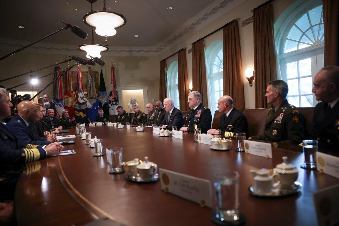 US Civilian and Military Leadership Must Not Lose Professional Focus