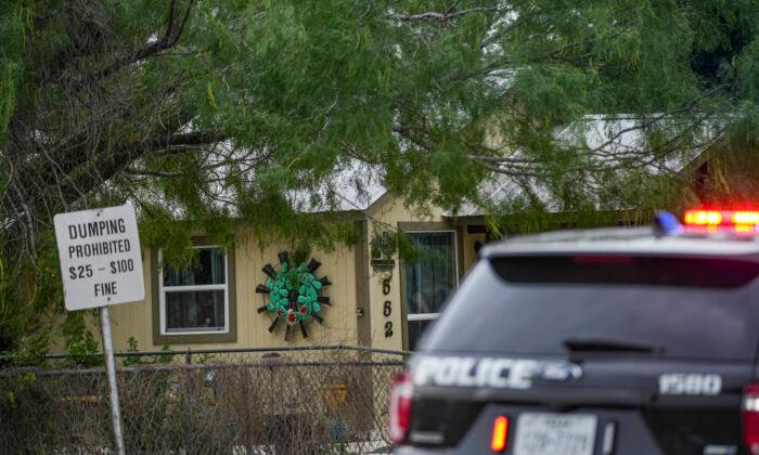 Texas Shooter Kills 15 at Elementary School: Governor; Man Accused of Pres. Bush Assassination Plot | NTD Evening News