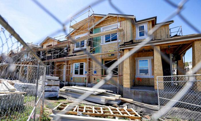 Housing Starts Fall to Lowest Level in 13 Months, 7 Percent Monthly Fall in Building Permits