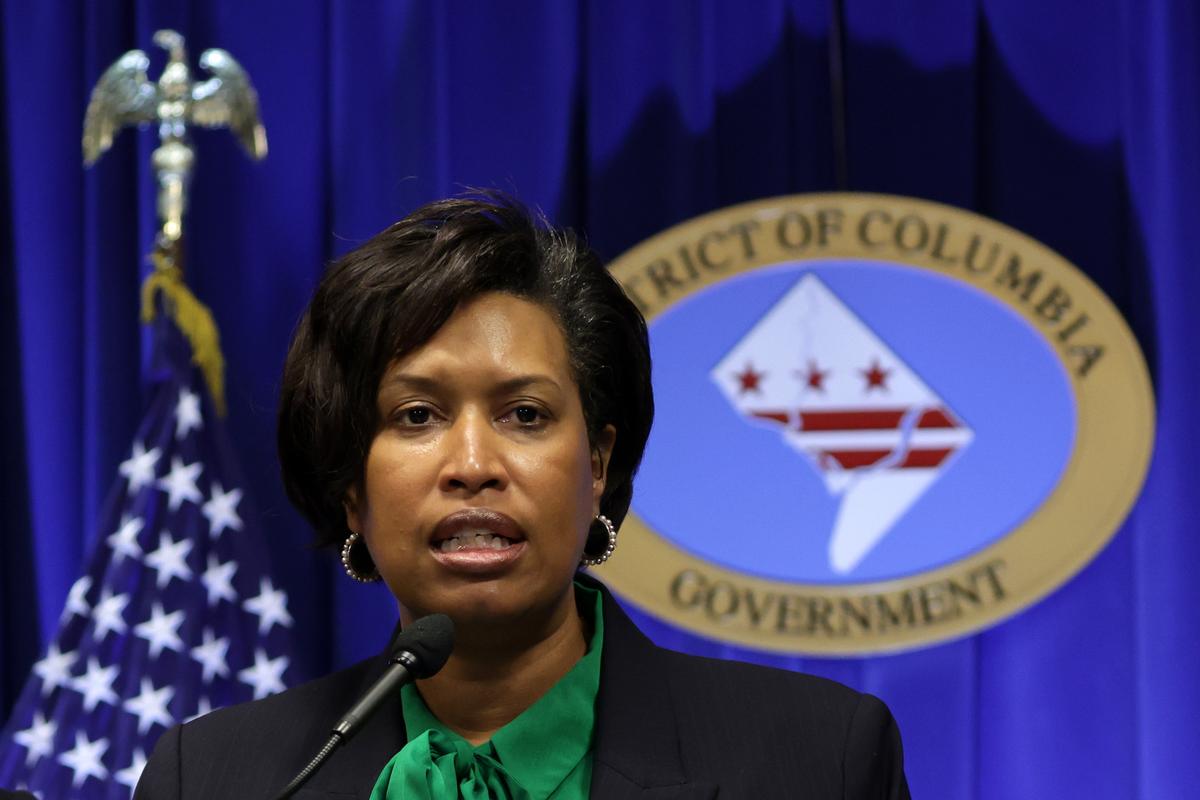 Washington Mayor Requests National Guard Help to Deal With Illegal Immigrant Influx
