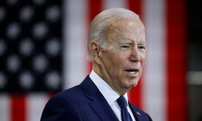 Biden Promises Ukraine’s Zelenskyy Advanced Air Defense Systems After Russian Missile Attacks