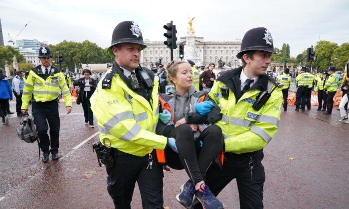 UK Police to Get Extra Powers to Tackle ‘Disruptive Protests’