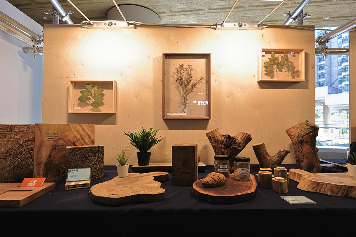 "Wood" You Exhibition. (TM Chan/ The Epoch Times)