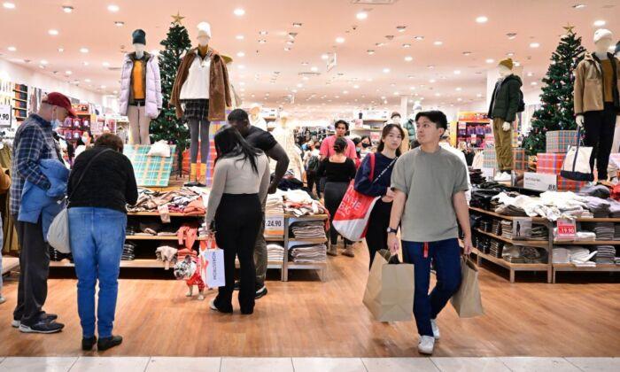 Consumer Confidence Drops to Four-Month Low, Future Outlook ‘Gloomy,’ Recession Risk ‘Elevated’: Conference Board