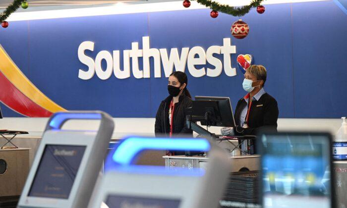 Southwest Airlines Offers Travelers More Than $300 Worth of Frequent Flyer Points After Christmas Travel Chaos