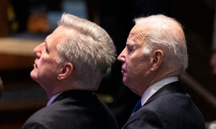 Biden, McCarthy Meeting Offers Hope of Deal on Debt Ceiling
