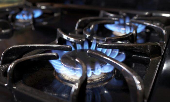 New York’s Ban on Gas Stoves Hit With Lawsuit by Industry Groups