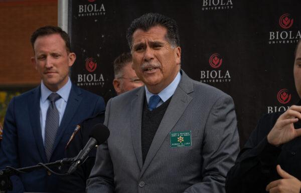 Los Angeles Sheriff Robert Luna attends an active shooter excercise on the campus of Biola University in La Mirada, Calif., on Feb. 28, 2023. (John Fredricks/The Epoch Times)