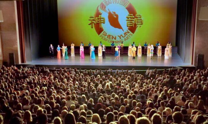 Shen Yun Gives Us the Beauty and Song of Life, Says Retired Insurance VP