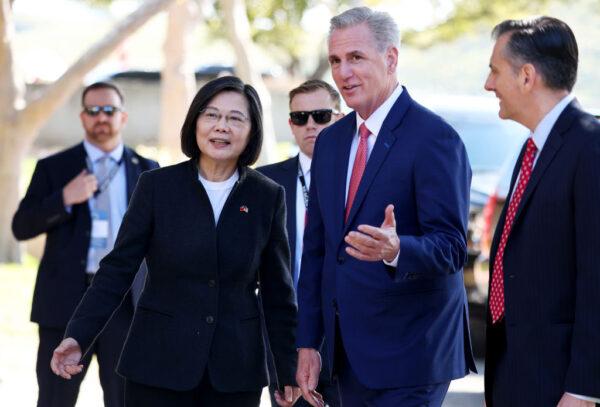 Speaker of the House Kevin McCarthy (R-Calif.) greets Taiwanese President Tsai Ing-wen (L) on arrival at the Ronald Reagan Presidential Library for a bipartisan meeting in Simi Valley, Calif., on April 5, 2023. (Mario Tama/Getty Images)