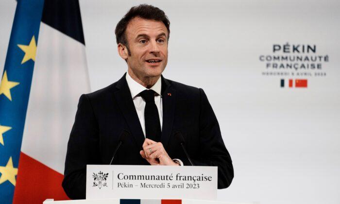 Macron in China Urges ‘Shared Responsibility for Peace’