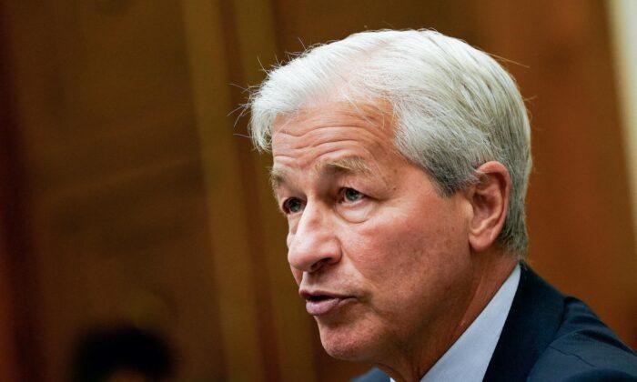 Jamie Dimon Sees Rough Times Ahead for Smaller Banks, Predicting Interest Rates as High as 7 Percent