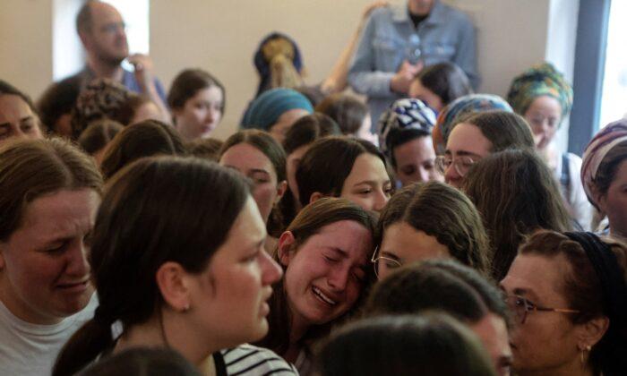 Israeli Sisters Killed in Shooting Attack Laid to Rest