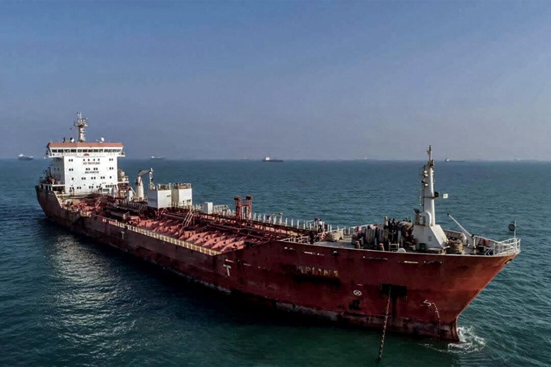 US and Allies Should Seize More Iranian Oil