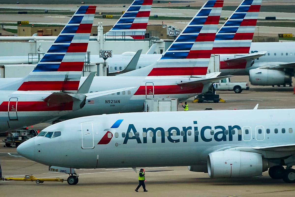 DOT Issues American Airlines Largest Fine on Record for Tarmac Delays