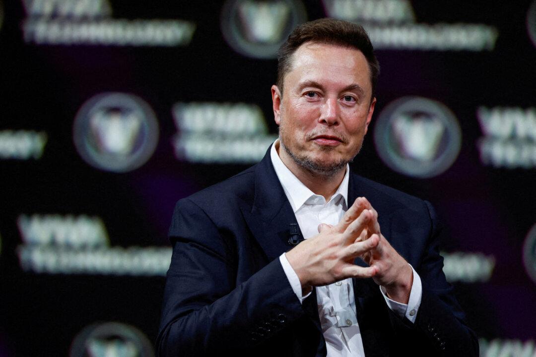 Musk Criticises Public Broadcaster for Abandoning Nearly All Its Twitter Accounts