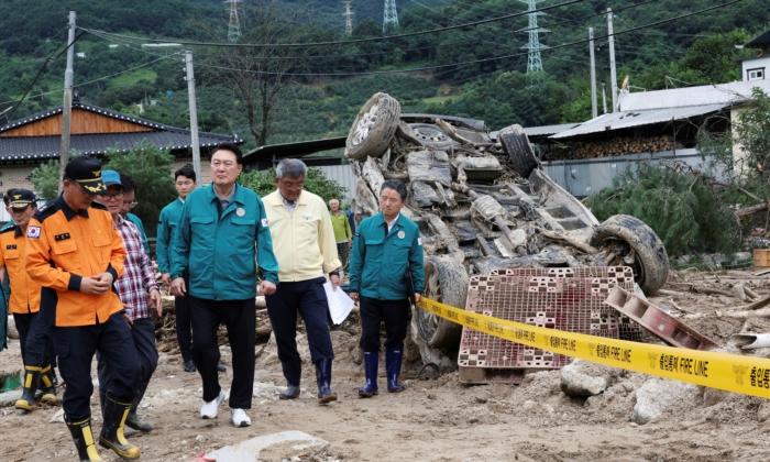 South Korea’s Death Toll From Destructive Rainstorm Grows to 40 as Workers Search for Survivors