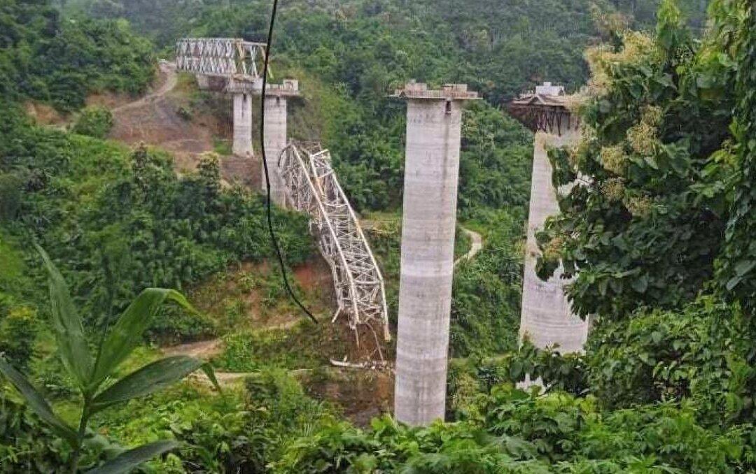 Construction Platform at Railroad Bridge Being Built in India Collapses, Killing at Least 26 Workers